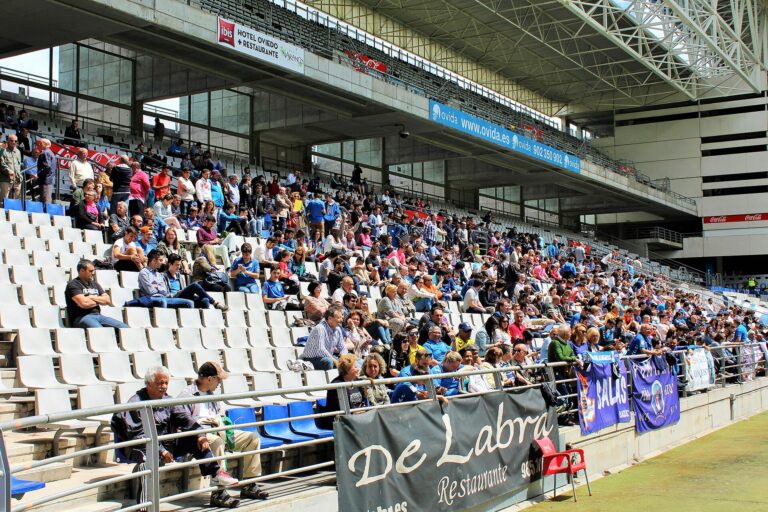 Calero admite dudas sobre el estado del Oviedo antes del debut ante el Granada