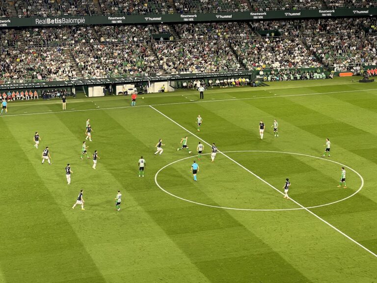 El Barcelona reactiva el interés por Natan y, según medios, ha contactado al Betis