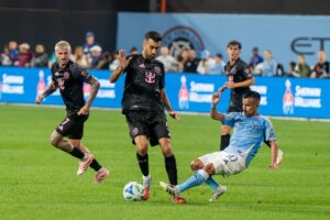 Sergio Busquets Maxi Moralez NYCFC Miami 24 Sep 2025-069.jpg