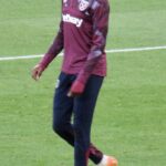 Southampton alcanza un acuerdo verbal por Divin Mubama, a la espera del OK del Manchester City