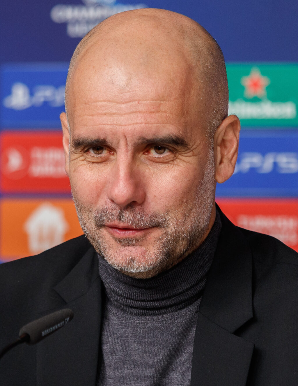 Josep Guardiola 2023-10-04 Fußball, Männer, UEFA Champions League, RB Leipzig - Manchester City FC 1DX 2797 (cropped).jpg
